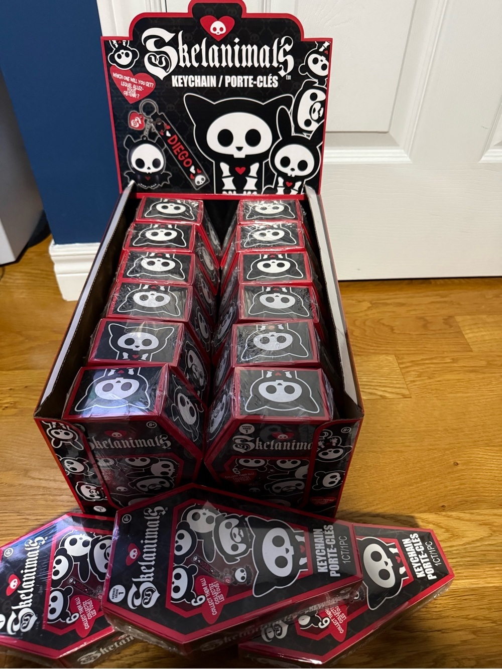 15 New Skelanimals Keychain Figures​
